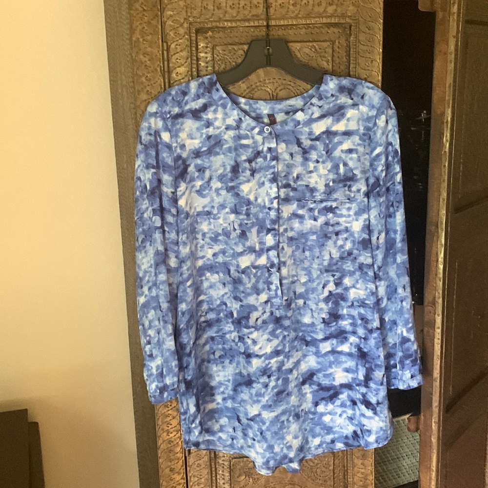 NYDJ soft blues blouse
